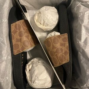 Men’s Coach slides